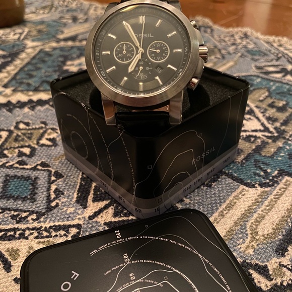 Fossil Watch - Picture 2 of 2